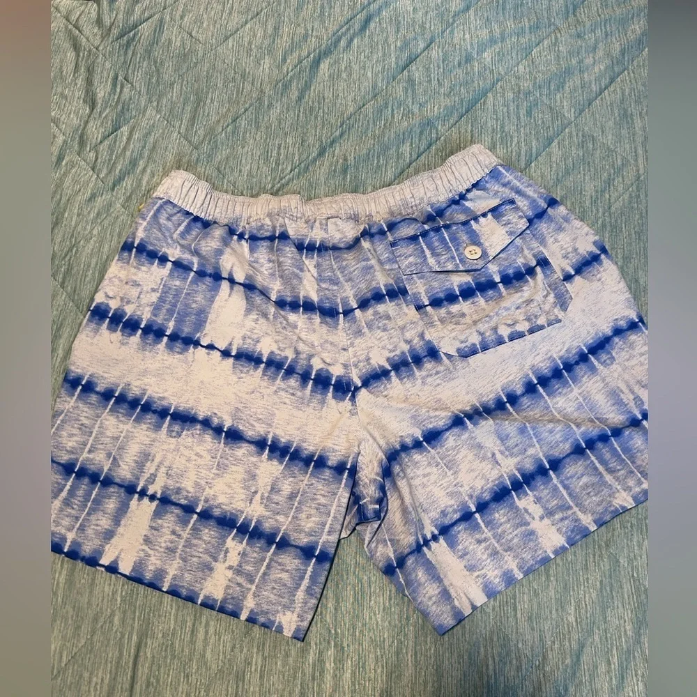 J. CREW Swim Trunks. large. Tie dye. Lined